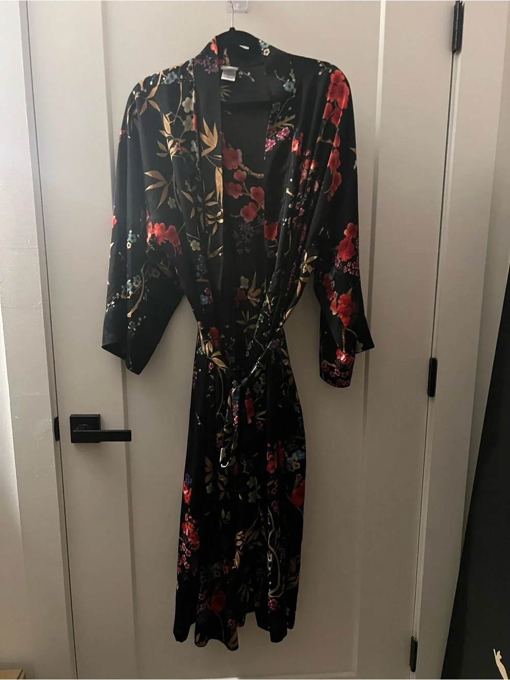 Natori Black Floral Satin Kimono Robe - Elegant Women’s Sleepwear